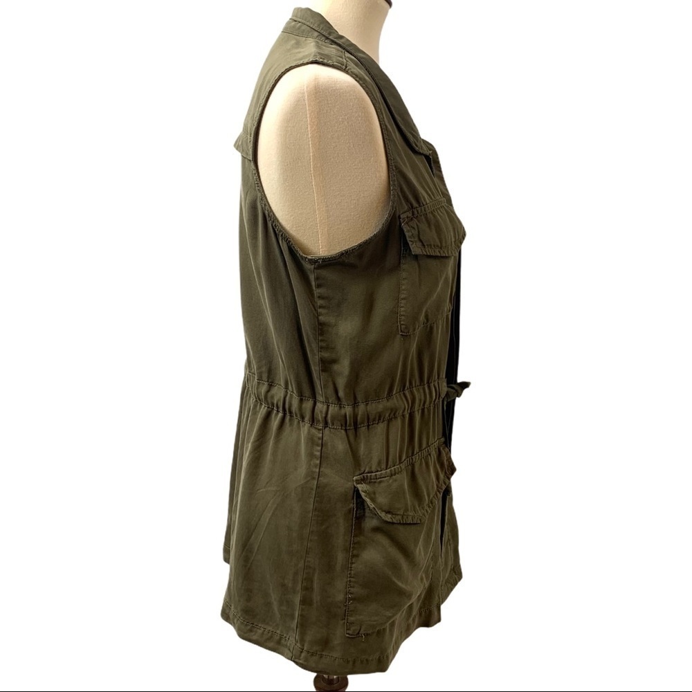 Universal Thread Army Green Utility Anorak Vest - Picture 4 of 10